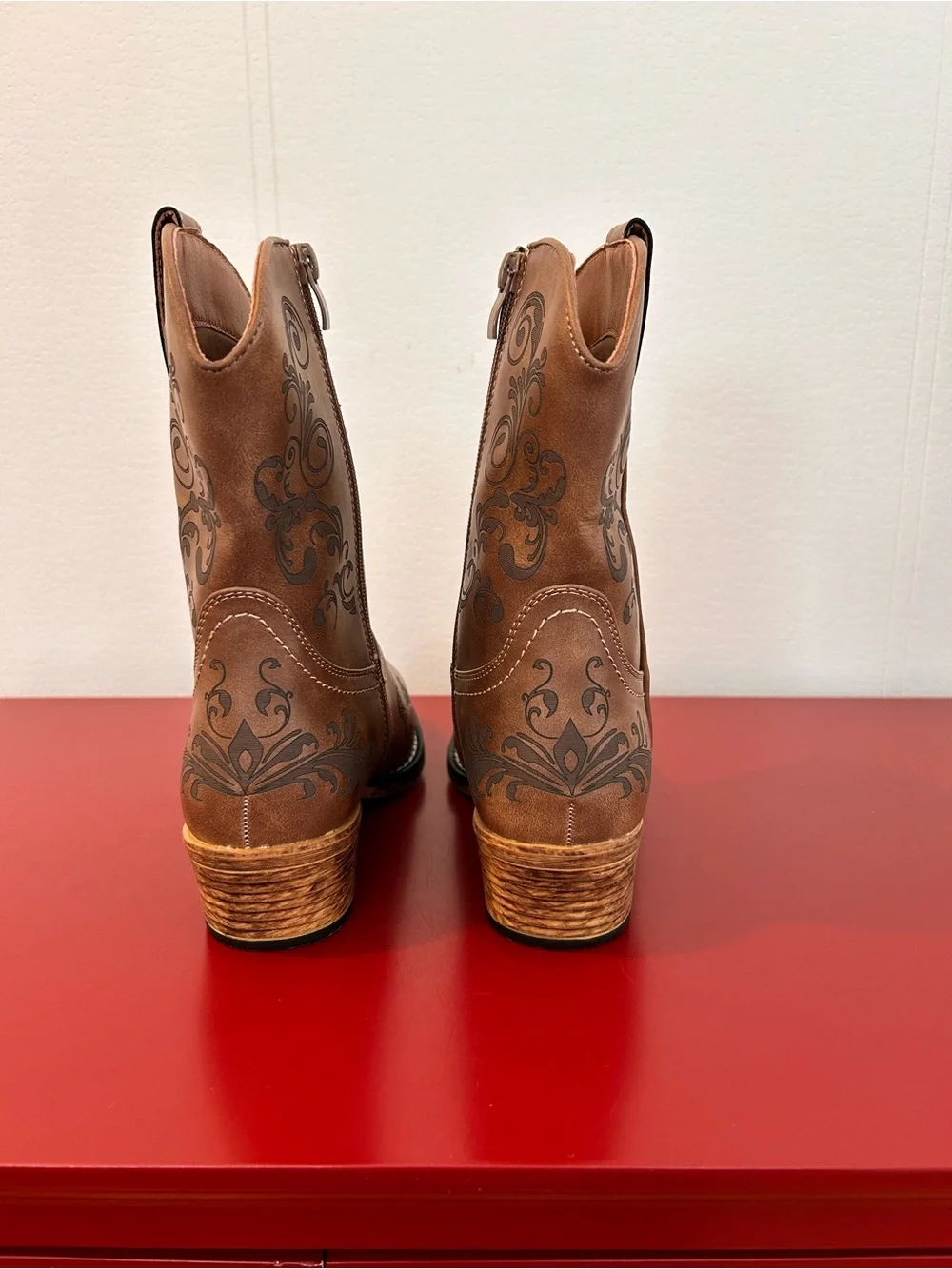 Dream Pairs Size 7 Brown Embroidered Western Short Boots - Picture 9 of 12